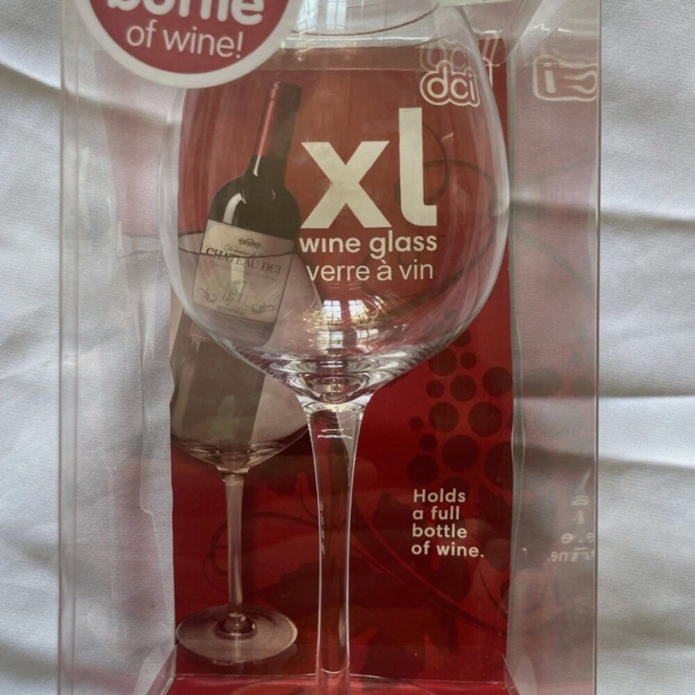 Share Wine Glass Holds a Whole Bottle of Wine 25 Ounces, NIB, great for party, s
